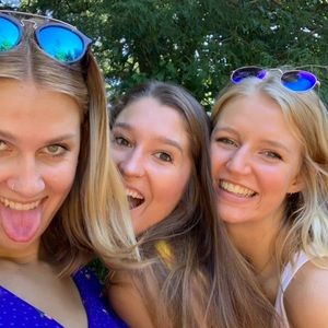 Meet your Posher, Kara